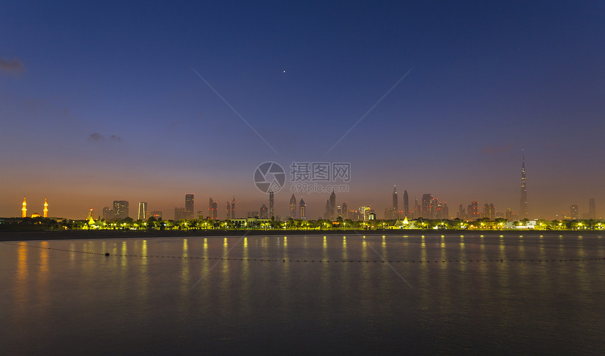 迪拜市下城阿拉伯联合酋长国老城岛夜景图片