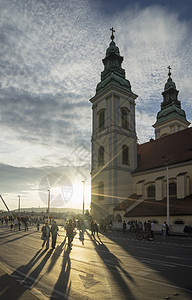 匈牙利布达佩斯匈牙利日落时圣安妮教堂图片