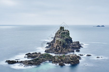 海景与岩石图片