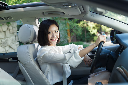 青年女人开车汽车高清图片素材