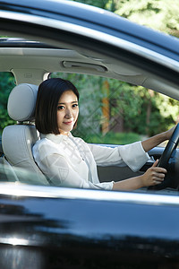 驾车游青年女人开车20多岁高清图片素材