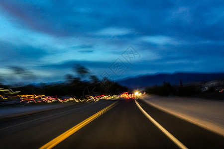 宁静非都市风光长时间曝光道路夜景高清图片