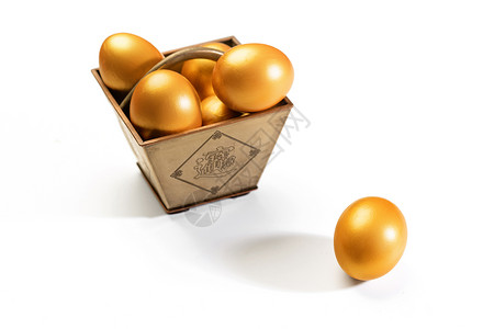 双叠素材传统元素木篮盛着金蛋背景