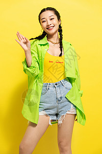 亚洲人嘻哈女快乐的青年女人图片