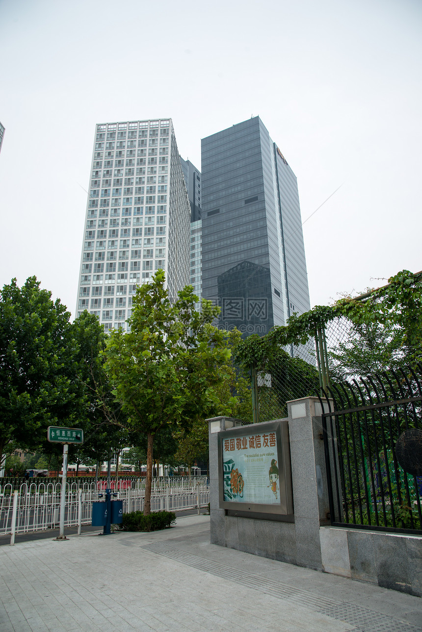 高层建筑彩色图片白昼北京城市建筑图片