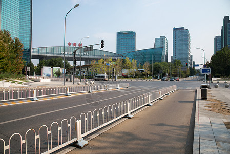 中国路牌北京城市建筑背景