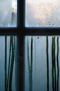 格子透明素材雨后的窗户看天气转晴背景