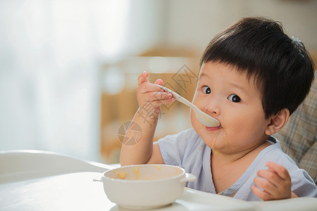 导演椅婴儿食品童年健康食物宝宝吃饭背景