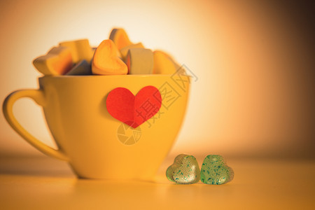 爱心水杯情人节心型彩色图片糖果背景