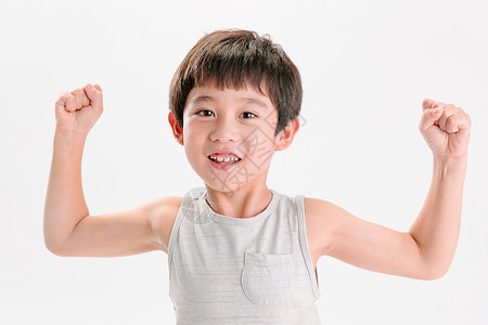 晚安男孩表情包关爱彩色图片表情做强壮动作的可爱小男孩背景