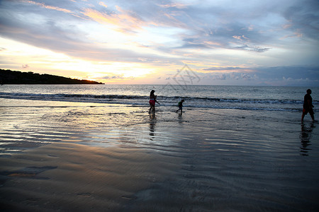 海浪沙滩当地著名景点巴厘岛海景图片