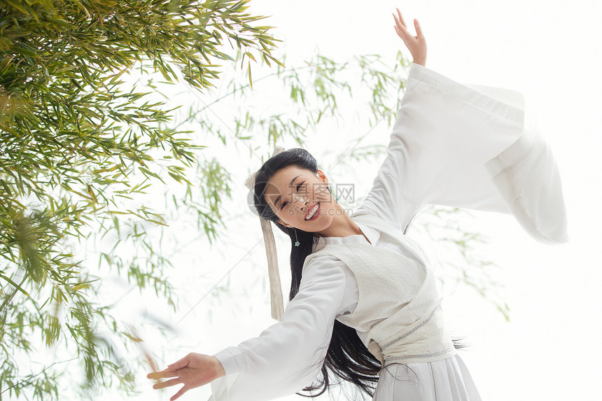 亚洲服饰跳舞古装美女图片