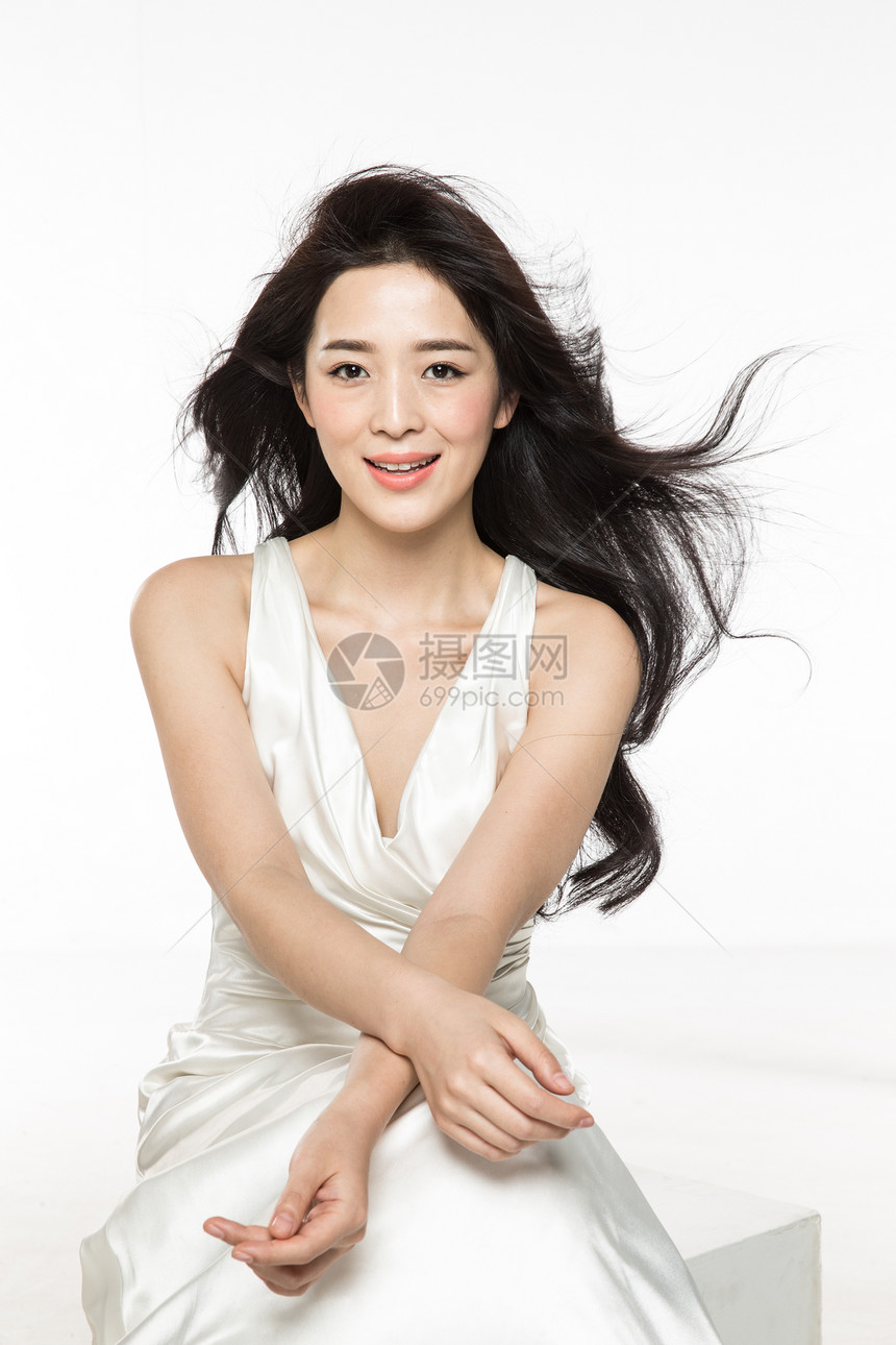 脸颊发型亚洲有着漂亮头发的美女图片