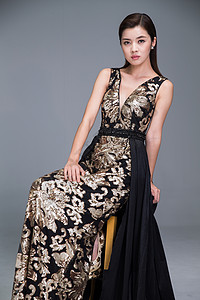 高贵亚洲漂亮的人身穿晚礼服的优雅女图片