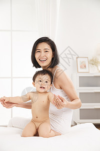 家庭单亲家庭舒适妈妈和宝宝图片
