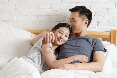 健康的卧室青年伴侣浪漫情侣图片