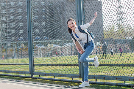 青年女人女人骄傲青年女大学生高清图片