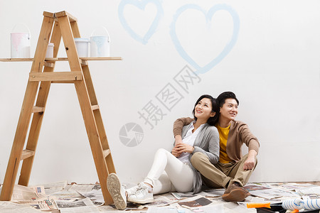 家务劳动休闲休闲生活年轻夫妇装修房子愉悦高清图片素材
