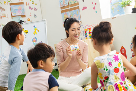 彩色图片成长学生幼儿园老师和小朋友们图片