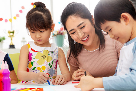 彩色图片生长早期教育幼儿园老师和小朋友们图片素材