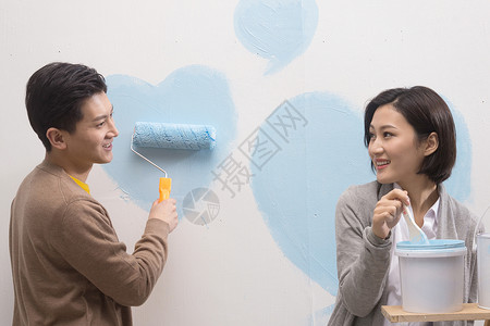 彩色图片舒适亚洲人年轻夫妇装修房子青年伴侣高清图片素材