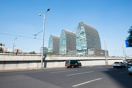 北京西直门建筑群和道路图片