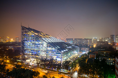 建筑外部无人大城市北京侨福芳草地大厦夜景高清图片