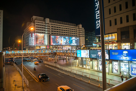 广告牌金融区奢华北京商业街夜景橱窗高清图片素材