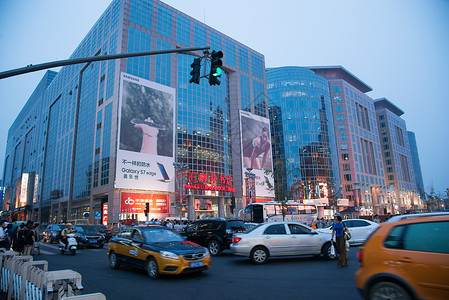 汉文化旅游海报大量人群步行街旅游北京王府井大街背景