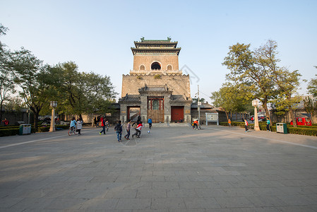街道大城市传统北京钟鼓楼背景图片