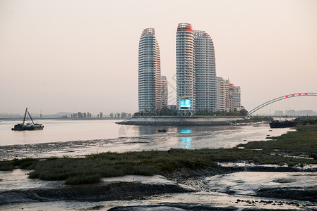 草无人城市辽宁省丹东风光天空高清图片素材