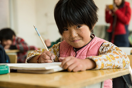 8k摄影合计摄影8岁到9岁东亚乡村小学里的小学女生背景