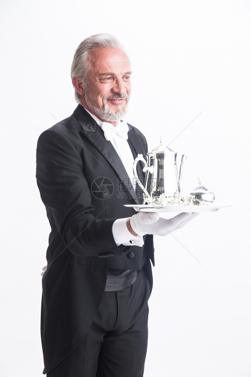 能力管家成就一个男侍者托着银餐具图片
