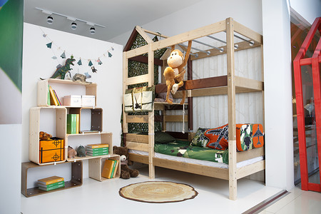 室内人造建筑温馨儿童房图片