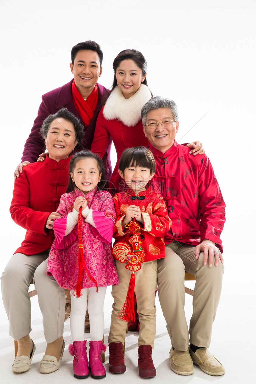 65到69岁东方人背景分离幸福家庭过新年图片