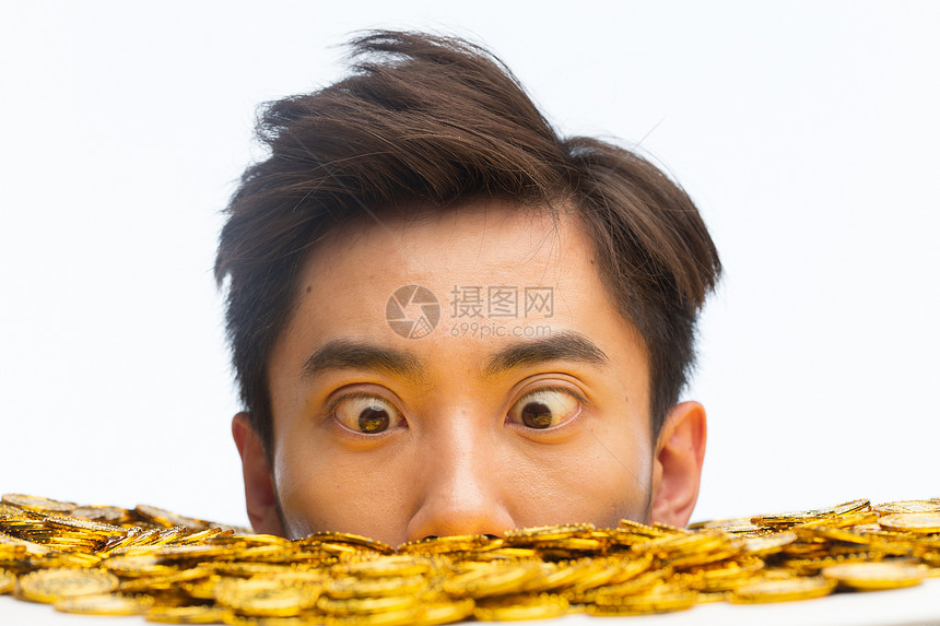 渴望仅一个青年男人乐趣青年男人和金币图片