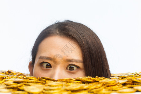 见钱眼开黄金仅一个人成功青年女人和金币背景