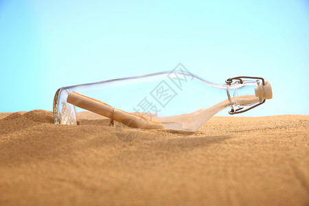 玻璃海滩海边的静物背景