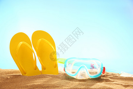 黄色鞋子度假沙滩静物背景