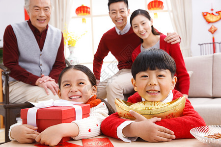 红包人彩色图片快乐家庭过新年图片