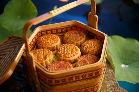 传统节日食材月饼图片