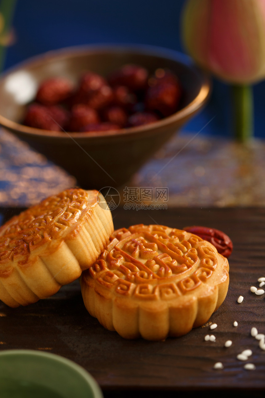 传统节日美食月饼图片
