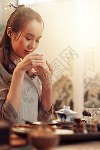 瓷器传统文化女人展示茶艺高清图片