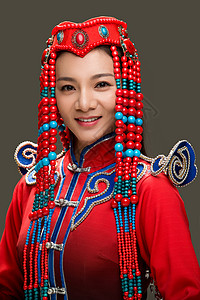 少数民族穿着蒙古族服饰的女人图片