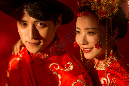 青年夫妇婚礼角色幸福中式古典婚礼图片