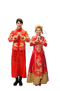 中式古典婚礼的新人图片