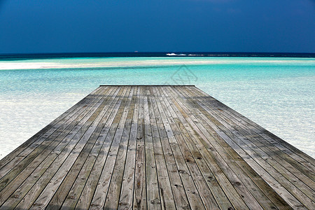 自然白昼水面马尔代夫海景风光图片