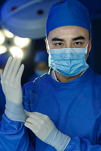 医药职业职业关爱医务工作者在手术室图片