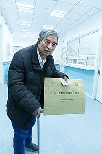 x光片医疗住院部生病的老人在医院图片