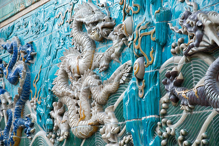 龙年文化主题雕塑景观主题北海公园九龙壁背景